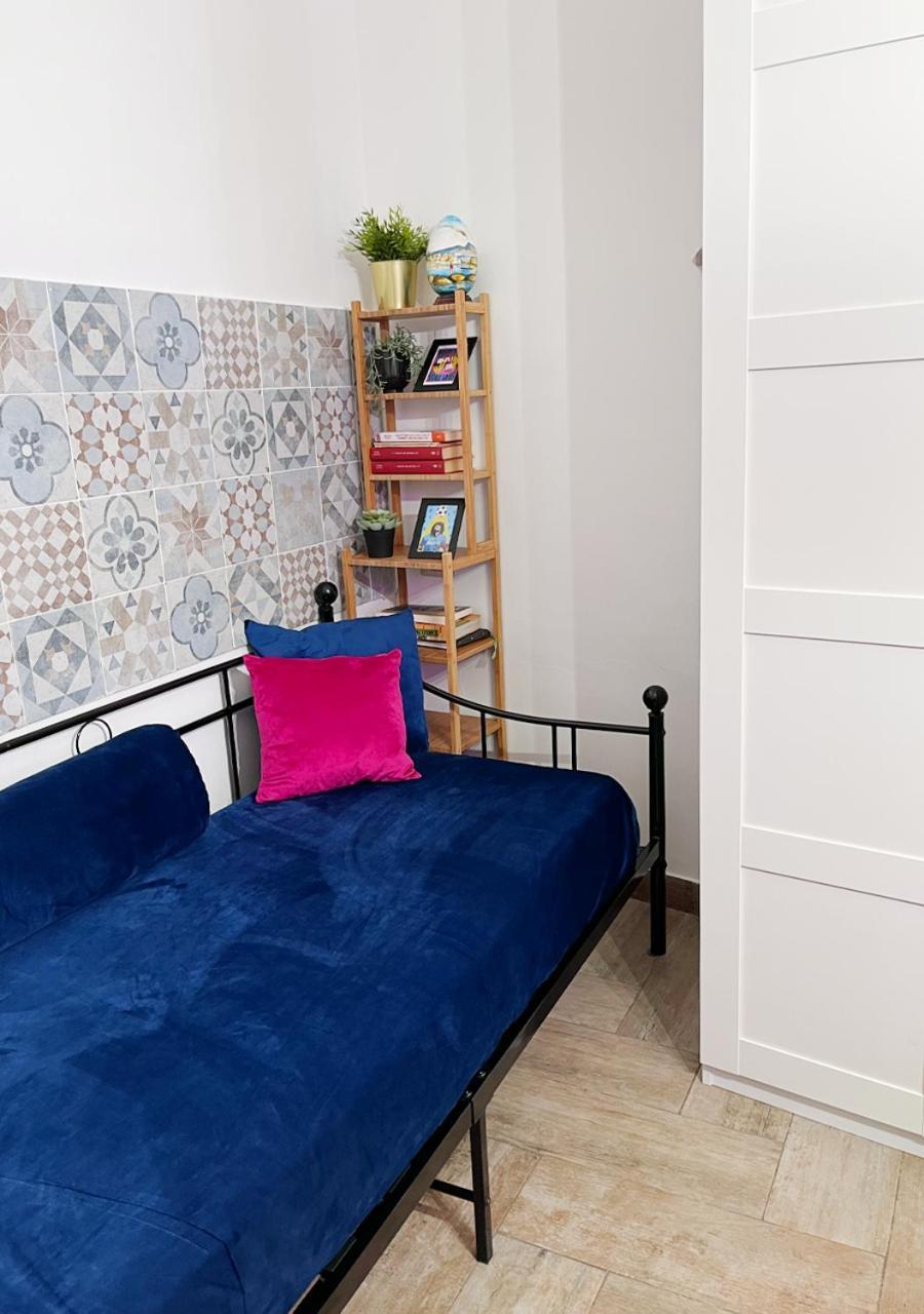 Fifteen Apartment Napoli Bagian luar foto